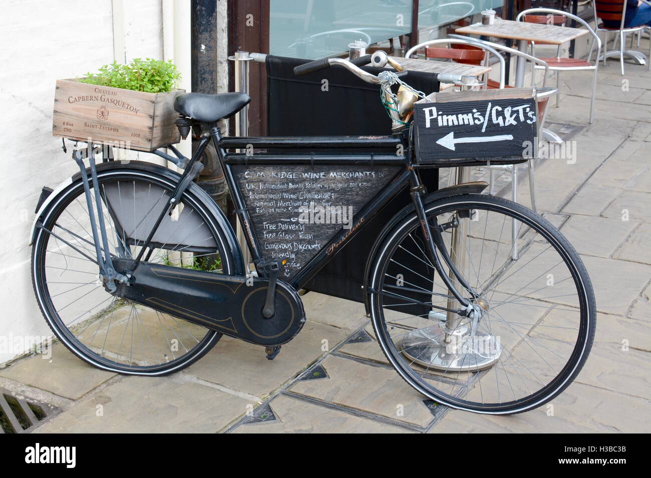 Cambridge old style menu restaurant la publicité d'un vélo Banque D'Images