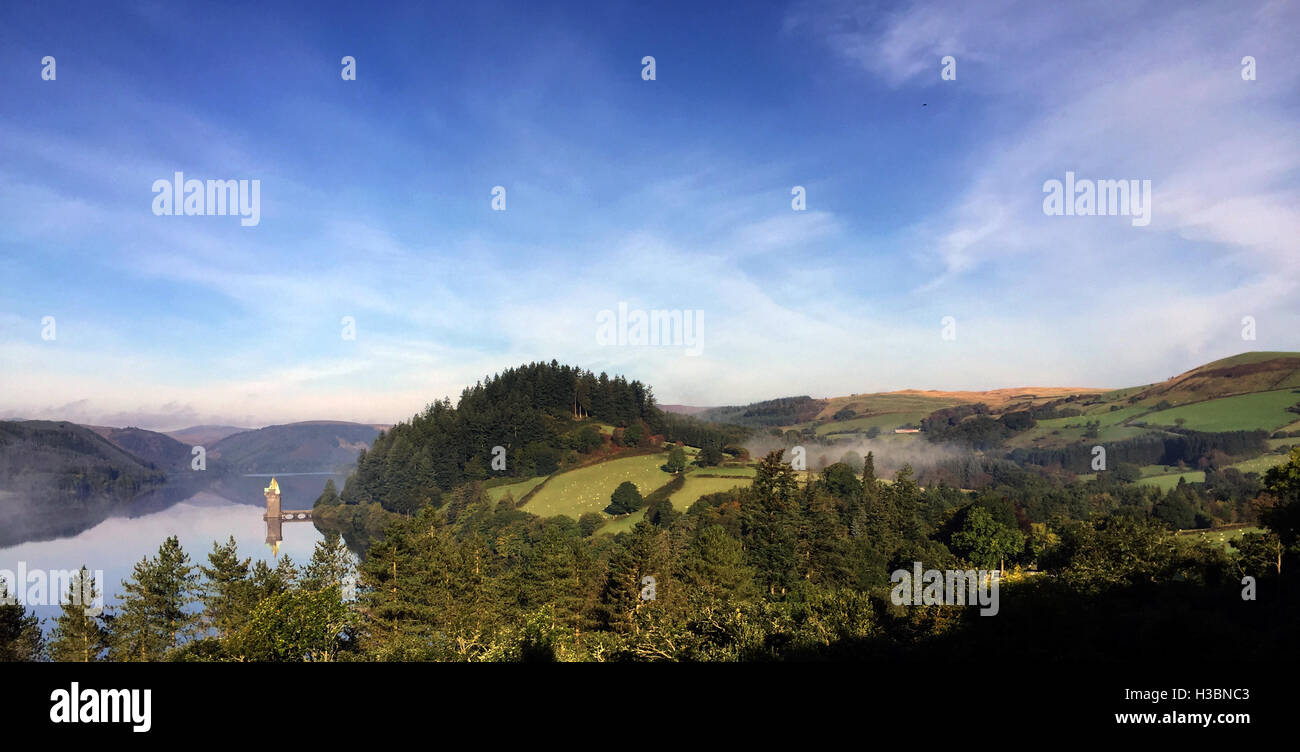 LAKE VYRNWY, Powys, Pays de Galles, montrant la renaissance gothique tendre Photo tour Tony Gale Banque D'Images
