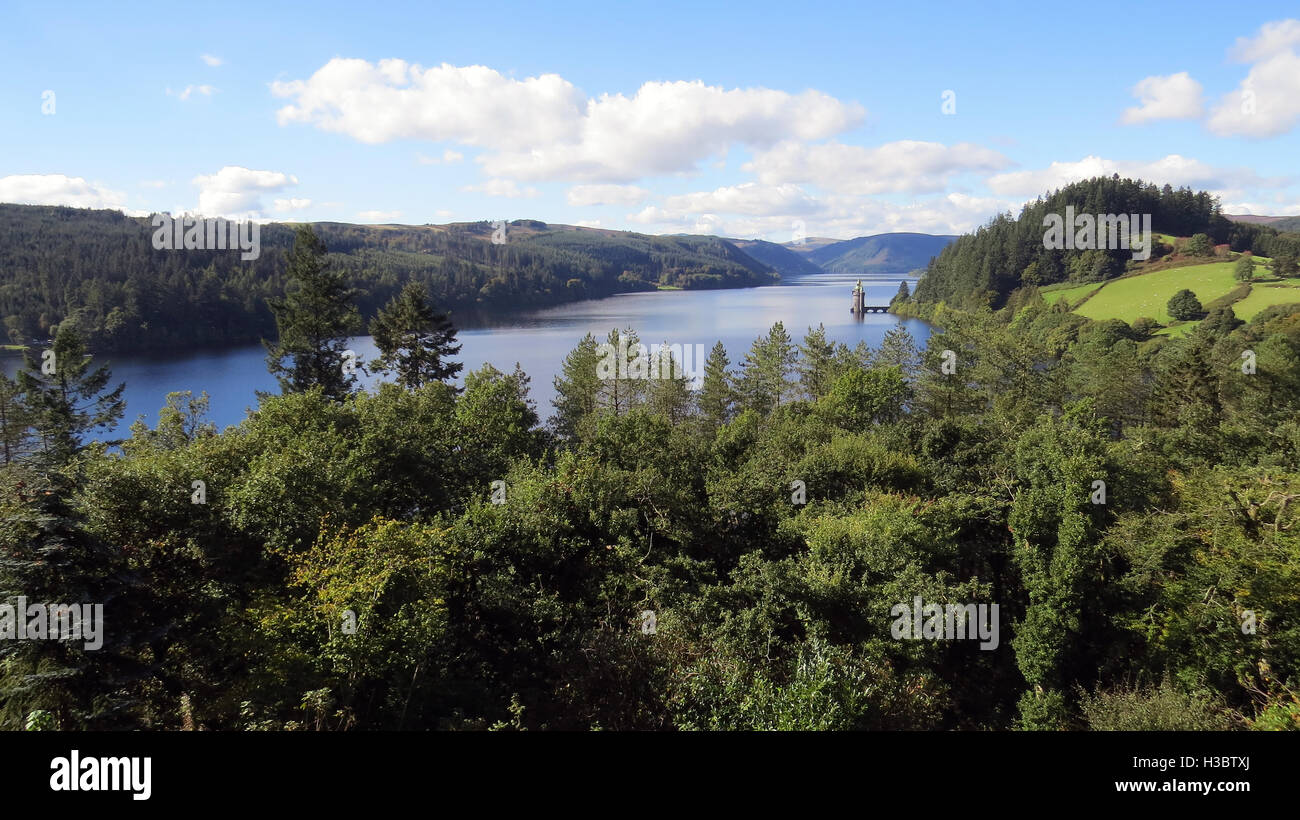 LAKE VYRNWY, Powys, Pays de Galles, montrant la renaissance gothique tendre Photo tour Tony Gale Banque D'Images