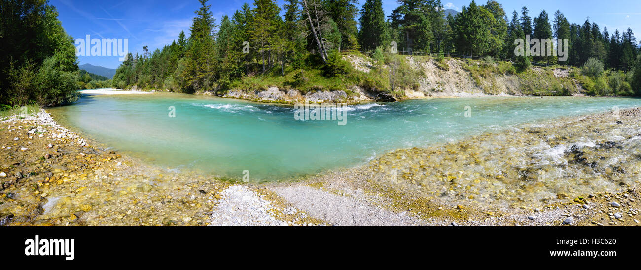 Scène panorama en Bavière avec l'Isar dans canyon Banque D'Images