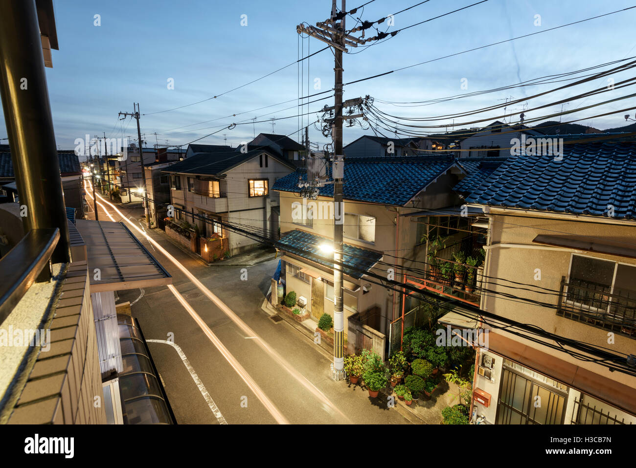 Kyoto, Japon - Nov 11, 2015 : Nuit du d'un quartier résidentiel agréable à Kyoto. Banque D'Images