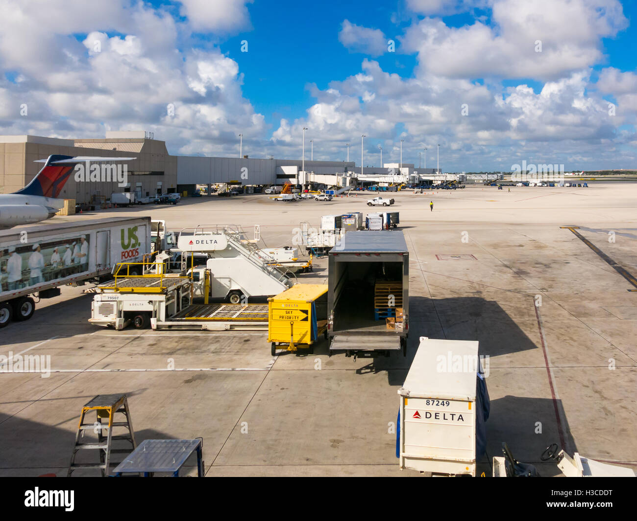 Plate-forme de l'Aéroport International de Fort Lauderdale Hollywood en Floride, USA Banque D'Images