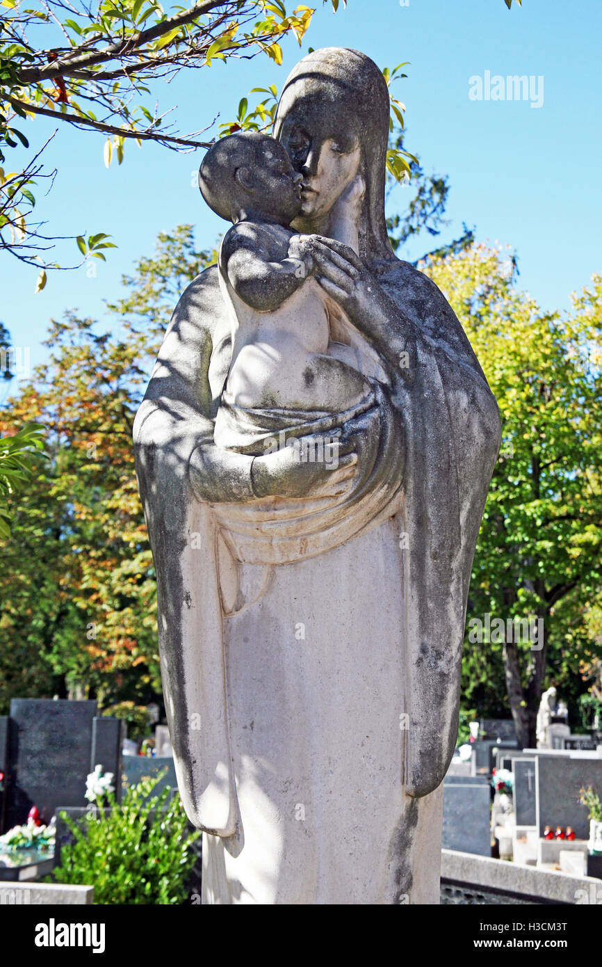 Sculptures au-dessus de tombes du cimetière,Zagreb Mirogoj,europe,2 Banque D'Images