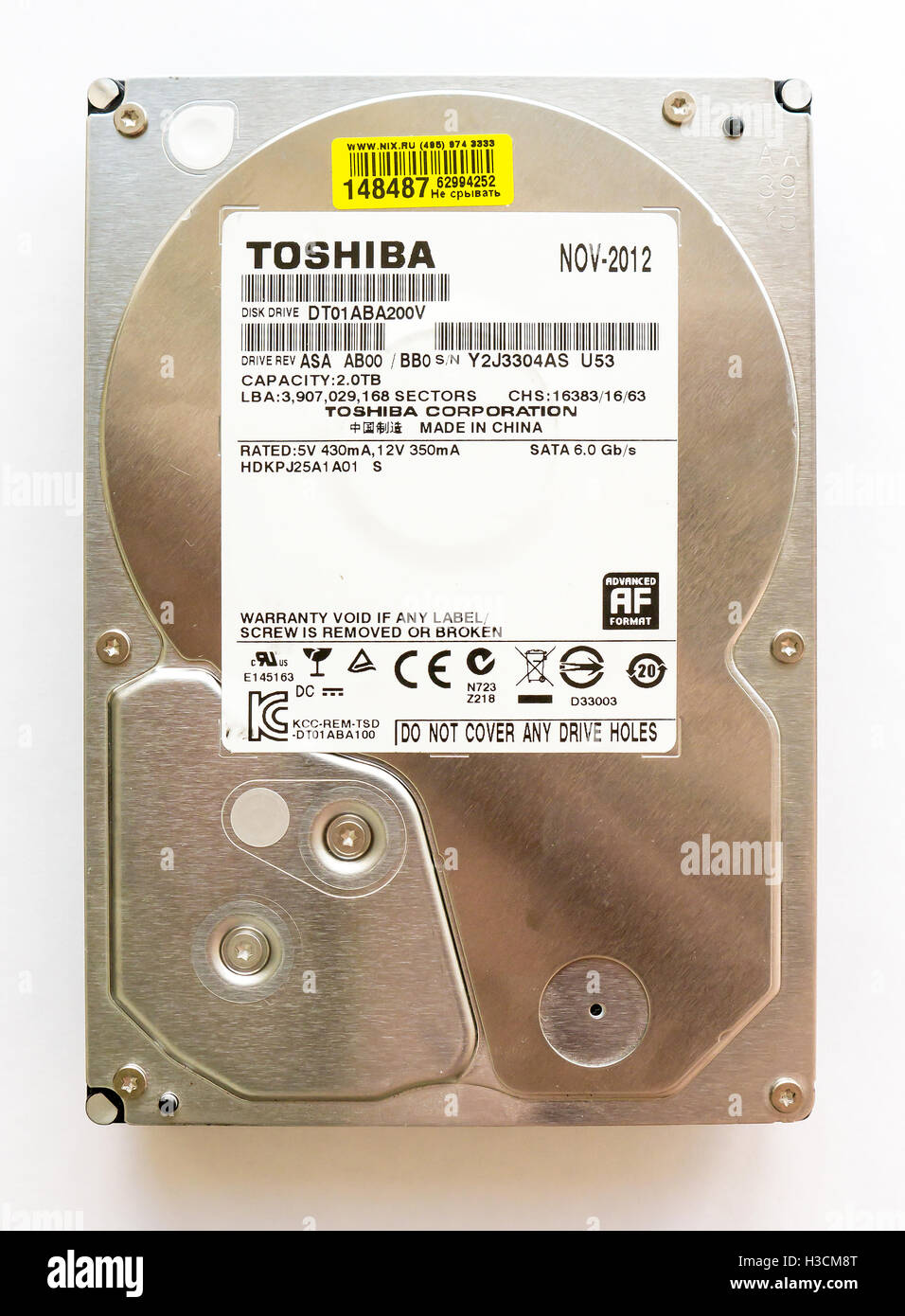 Toshiba Disque dur 2 To DT01ABA200C. Toshiba Corporation est un conglomérat multinational japonais dont le siège se trouve au Japon. Banque D'Images