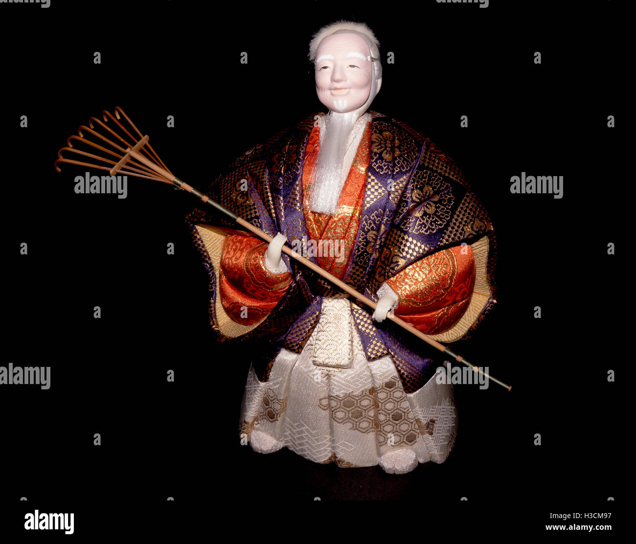 L'Antique Kimekomi poupée Japonaise vieil homme Jo et vieille femme Uba représentant un jeu de Noh, 'Le vieux couple de la Takasago'. Banque D'Images