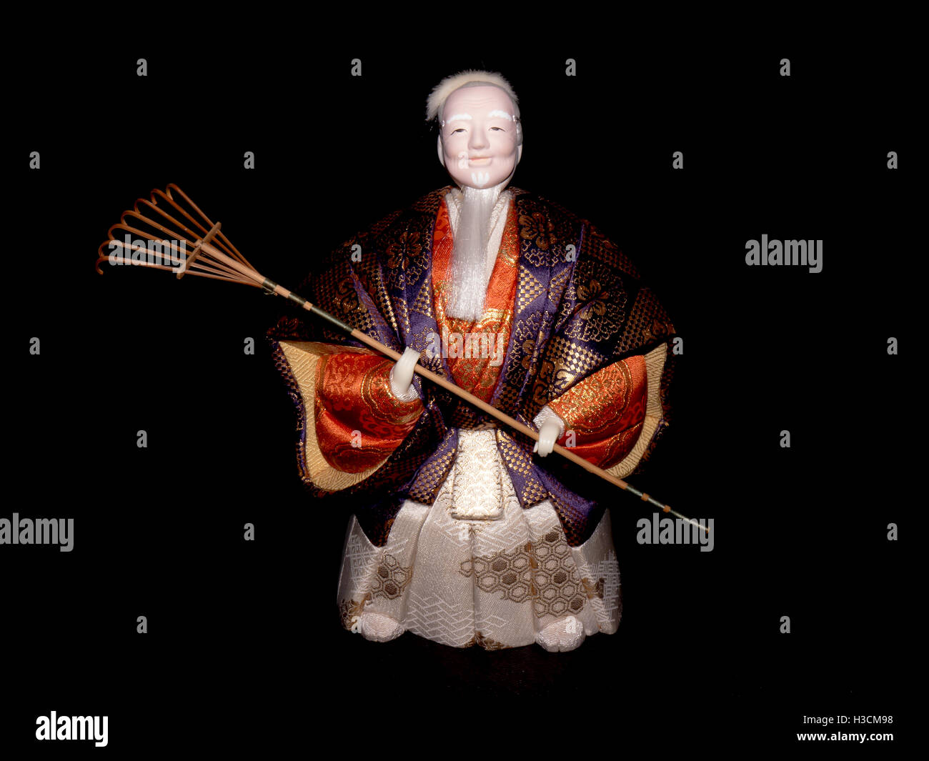 L'Antique Kimekomi poupée Japonaise vieil homme Jo et vieille femme Uba représentant un jeu de Noh, 'Le vieux couple de la Takasago'. Banque D'Images