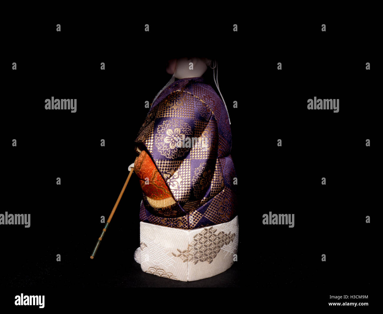 L'Antique Kimekomi poupée Japonaise vieil homme Jo et vieille femme Uba représentant un jeu de Noh, 'Le vieux couple de la Takasago'. Banque D'Images