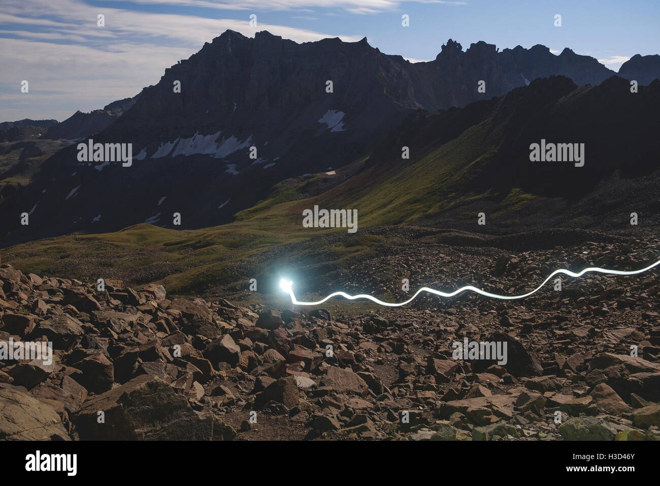 Peinture de lumière sur le paysage pendant le coucher du soleil Banque D'Images