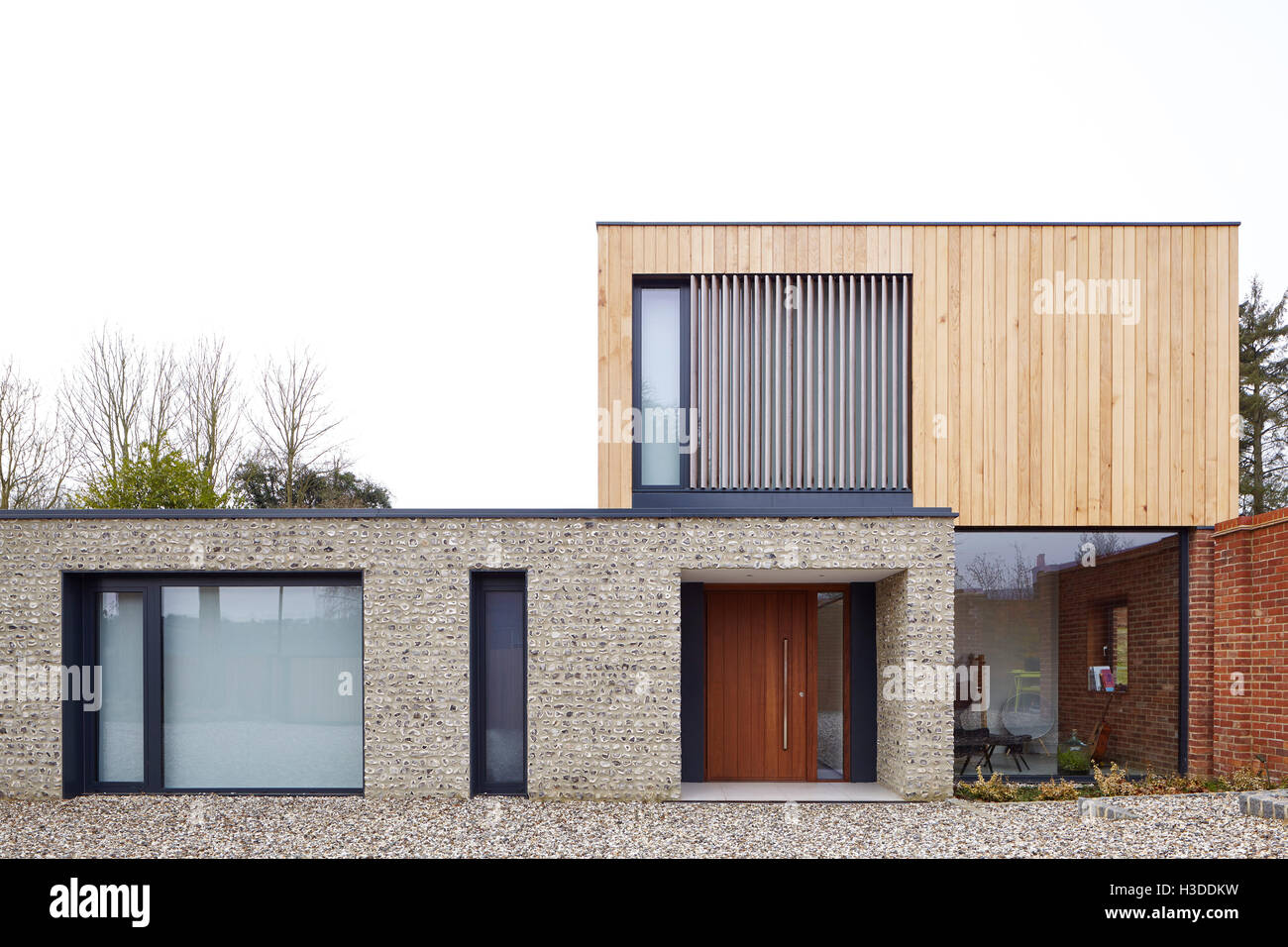 Couvert de jour une élévation de l'entrée de la chambre. Maison Cheeran, Basildon inférieur, Royaume-Uni. Architecte : John Pardey Architects, Banque D'Images