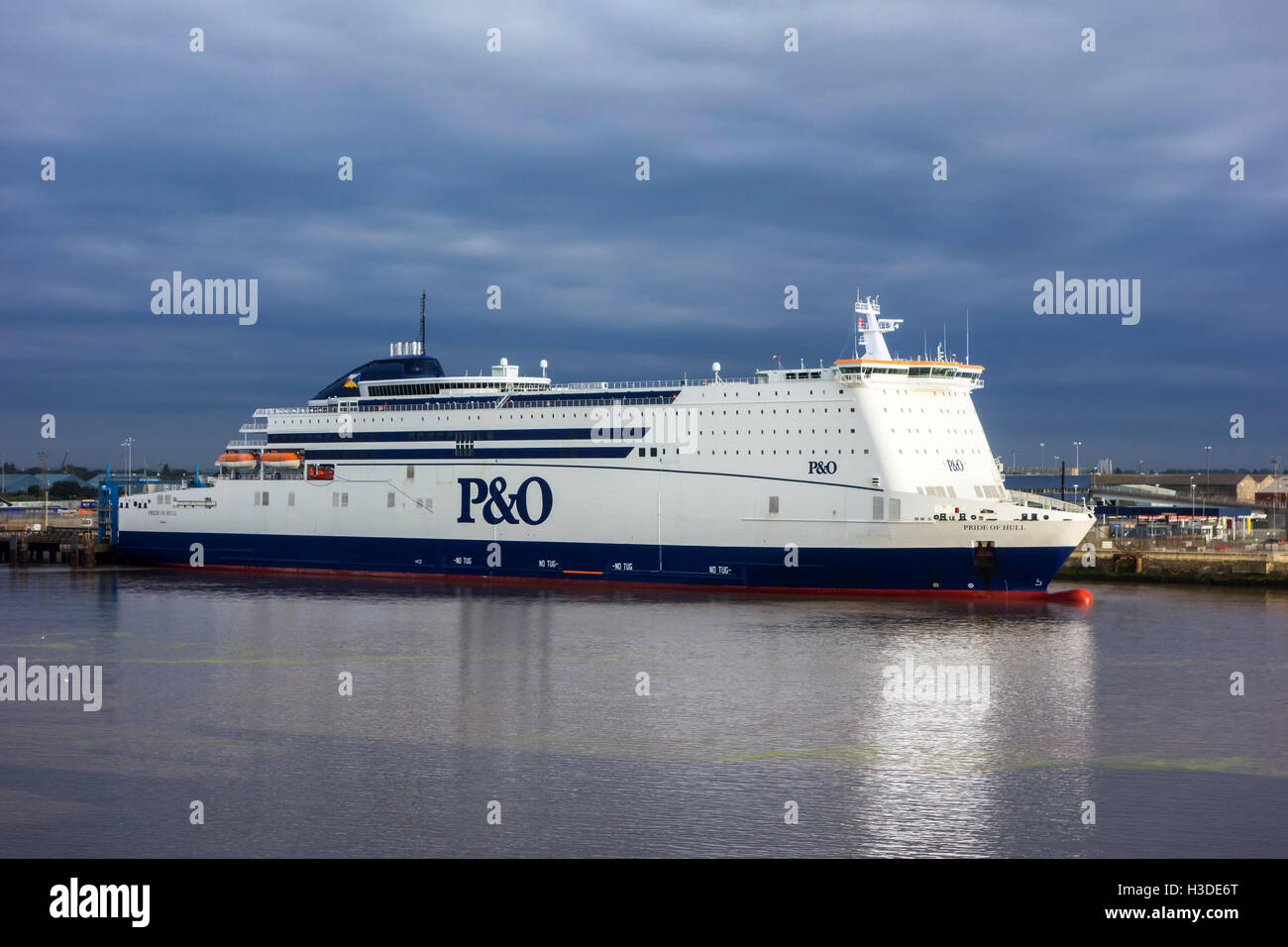 Mme Pride of Hull, P&O North Sea Ferries passagers et fret des navire dans le port de Kingston Upon Hull, England, UK Banque D'Images