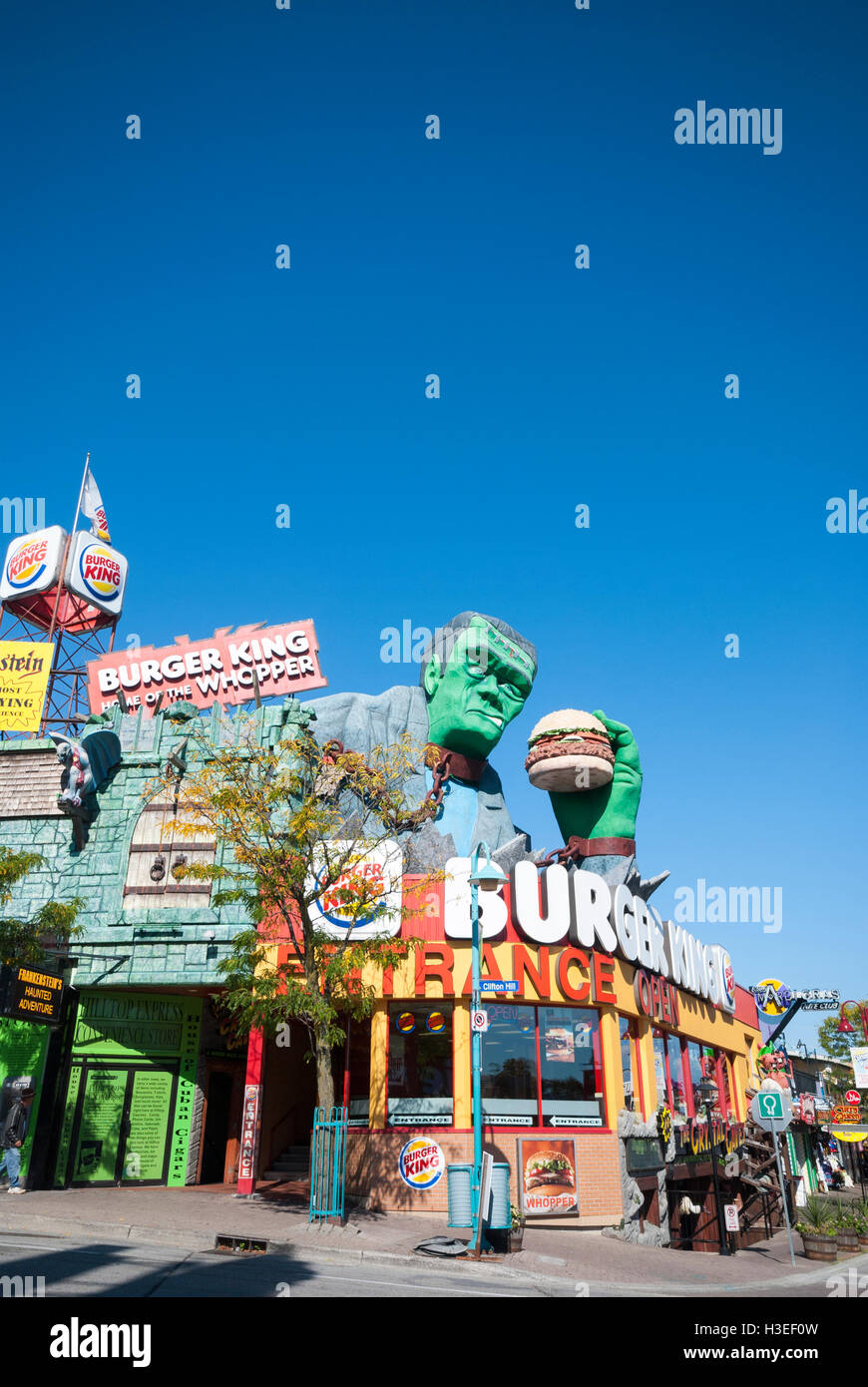 Un étrange restaurant Burger King avec franchise une Frankenstein burger sur Clifton Hill, Niagara Falls Canada Banque D'Images