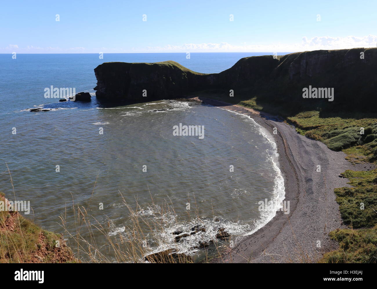 Falaises et Carlingheugh Bay Angus Scotland Octobre 2016 Banque D'Images