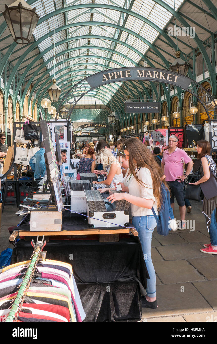 Le marché d'Apple dans Covent Garden London Banque D'Images