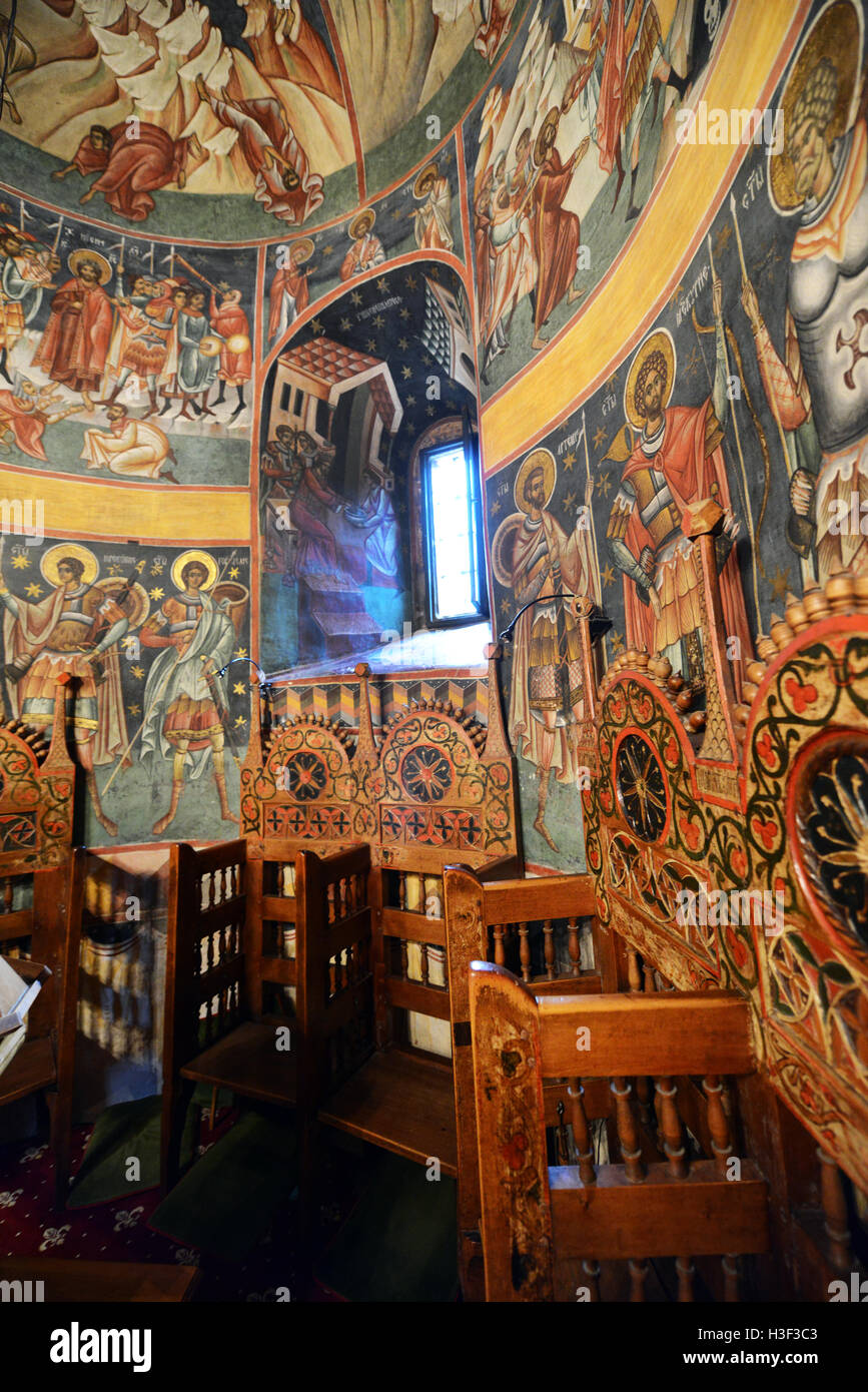 La belle église peinte au monastère dans le nord de la Moldavie, Roumanie. Banque D'Images