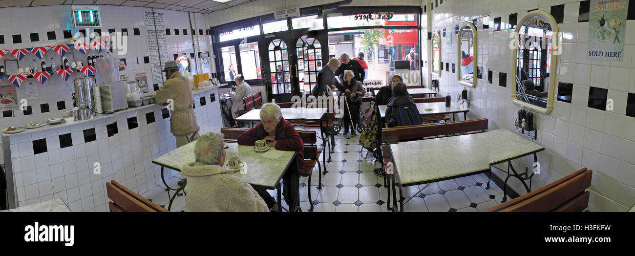 L'intérieur traditionnel Robins Pie & Mash, Ilford Essex, Greater London, Angleterre panorama Banque D'Images