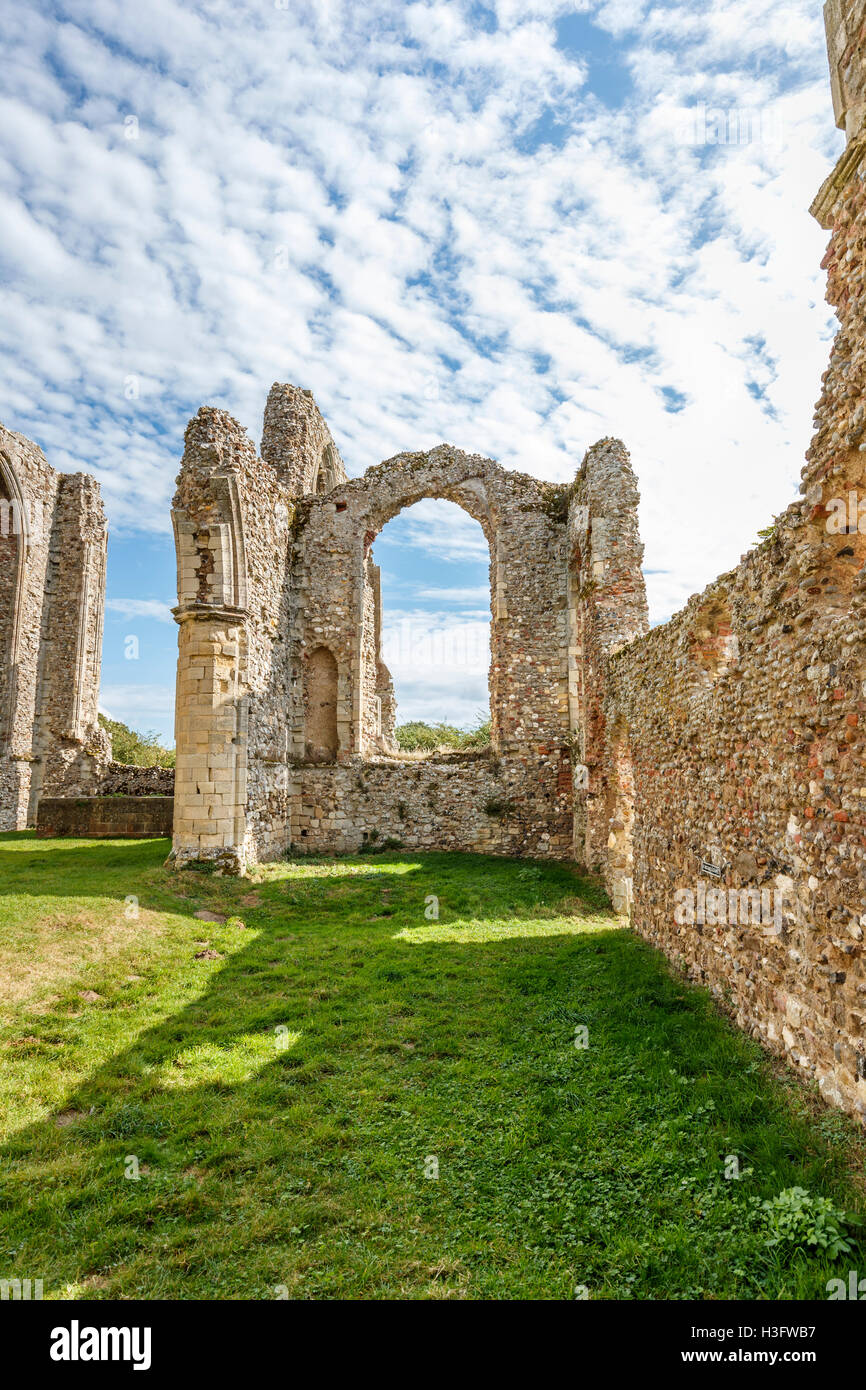 Chapelle St Michael's dans le 14e siècle ruines de Leiston, une abbaye de chanoines Premonastratensian Banque D'Images