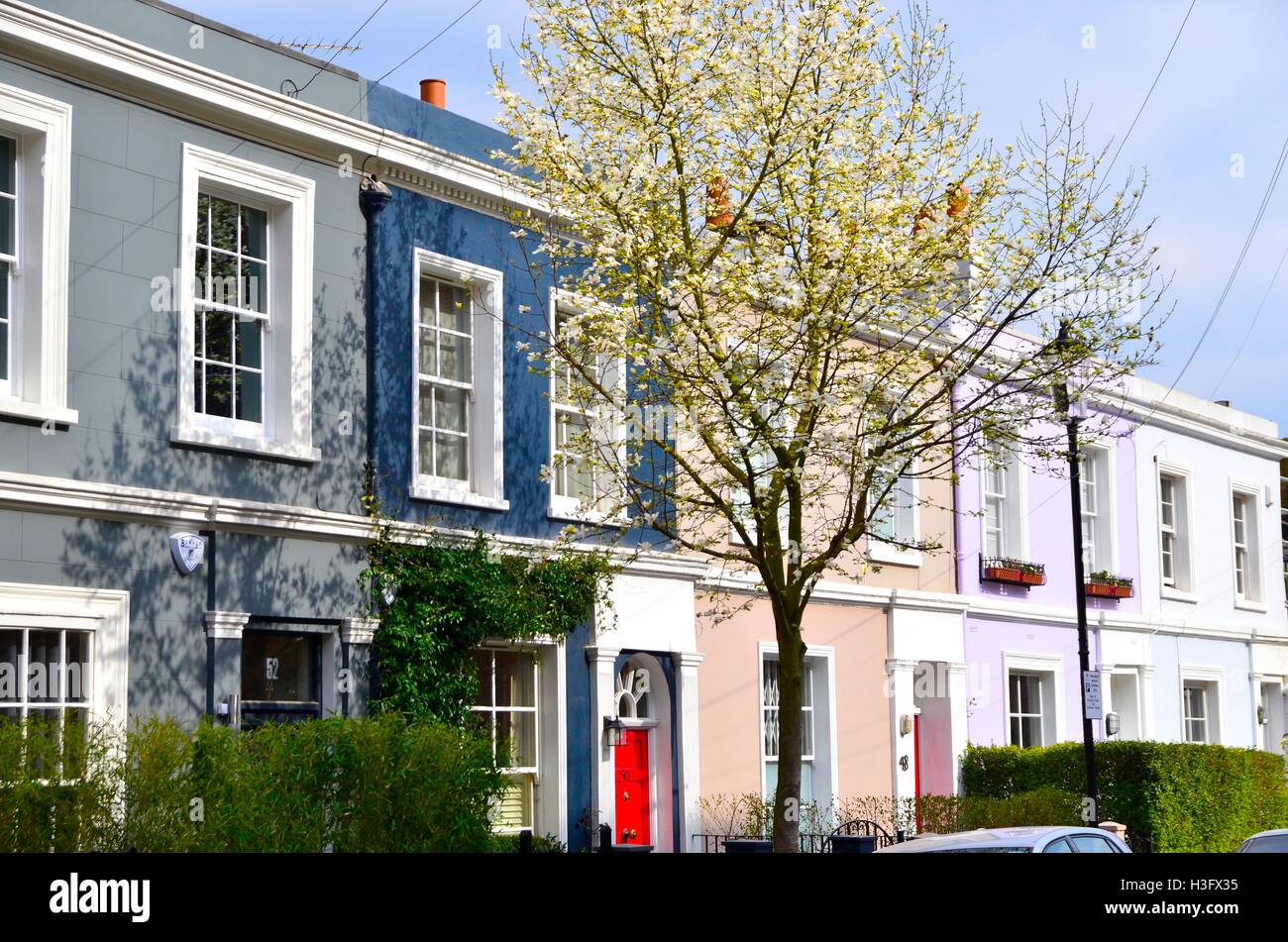 Maisons colorées sur Portobello Road, Notting Hill, Londres, Angleterre Banque D'Images