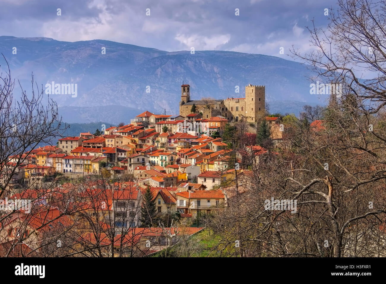 Vernet les Bains in Frankreich, Pyrenäen - Vernet les Bains dans la vallée du Cady, Pyrénées, Languedoc-Roussillon, France Banque D'Images