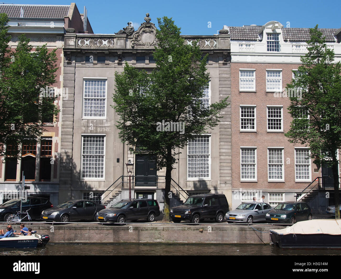 L'Herengracht 539 est une maison historique située sur le canal d'Amsterdam, connue pour son architecture du XVIIe siècle. Le bâtiment est un excellent exemple des maisons de canal classiques d'Amsterdam avec sa façade ornée et sa signification historique. Banque D'Images