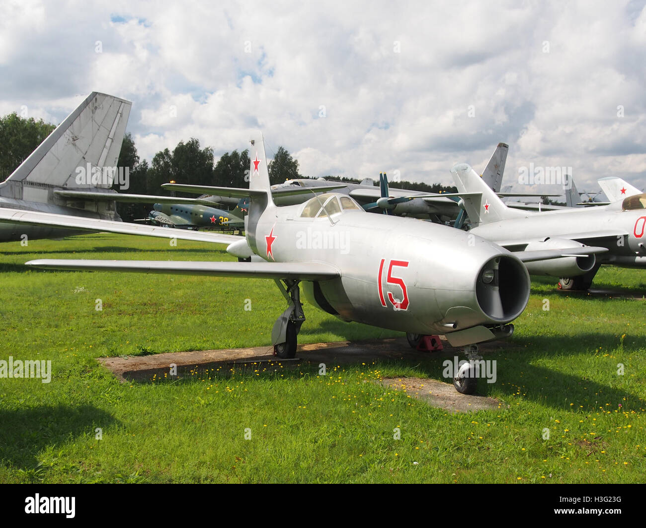 Le Yakovlev Yak-23 est un chasseur à réaction de construction soviétique, exposé au Musée central de l'armée de l'air à Monino, en Russie. Il fut l'un des premiers avions de chasse à réaction opérationnels utilisés par l'Union soviétique au début de la guerre froide. Banque D'Images