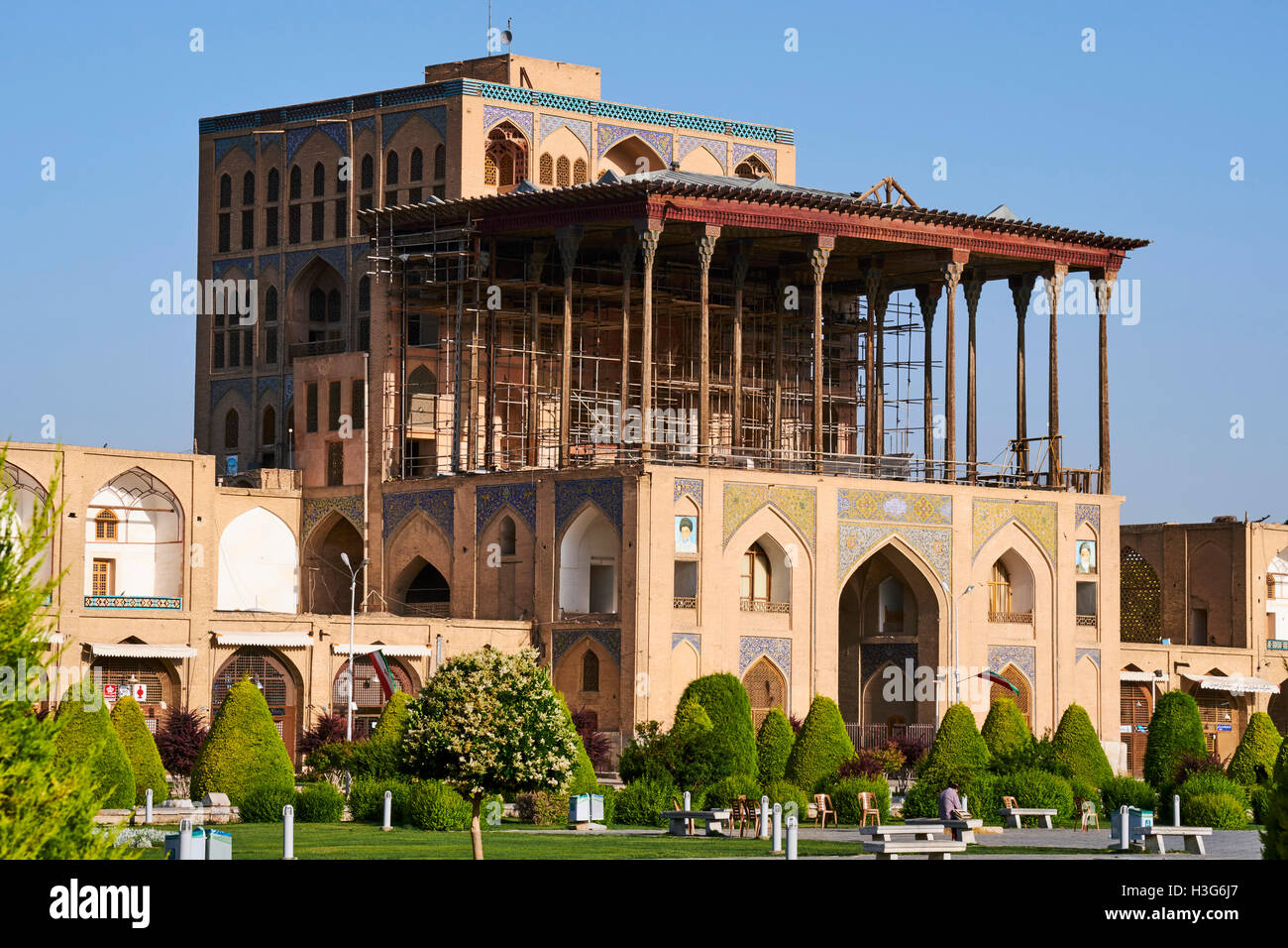 L'Iran, Ispahan, Place Imam, Ali Qapu, Palais de l'UNESCO du patrimoine mondial Banque D'Images