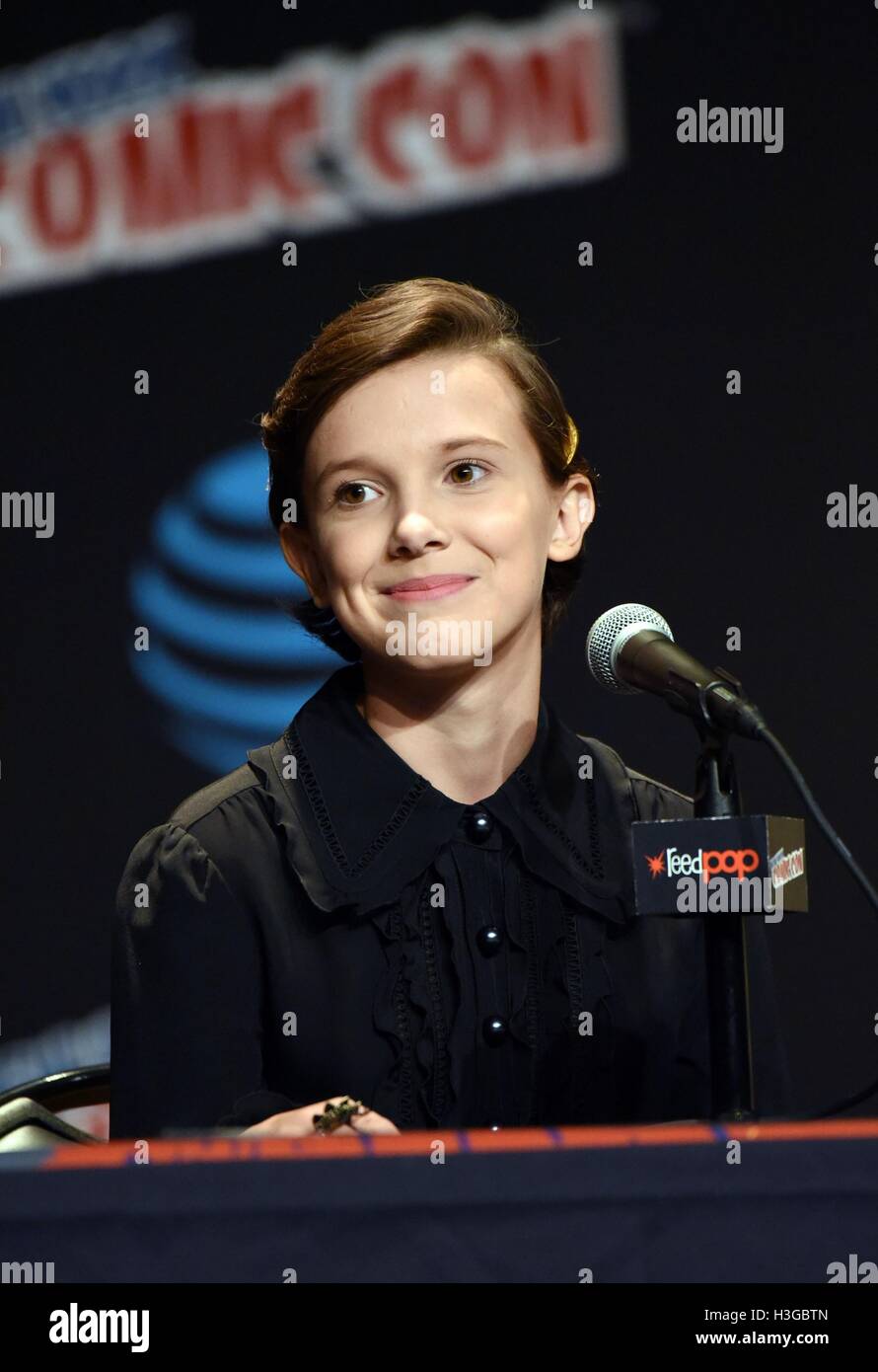 New York, NY, USA. 7 Oct, 2016. Millie Bobby Brown au 'Stranger Things', Javits Center présente à New York Comic Con 2016 - Sun, New York, NY, 7 octobre 2016. Credit : Derek Storm/Everett Collection/Alamy Live News Banque D'Images