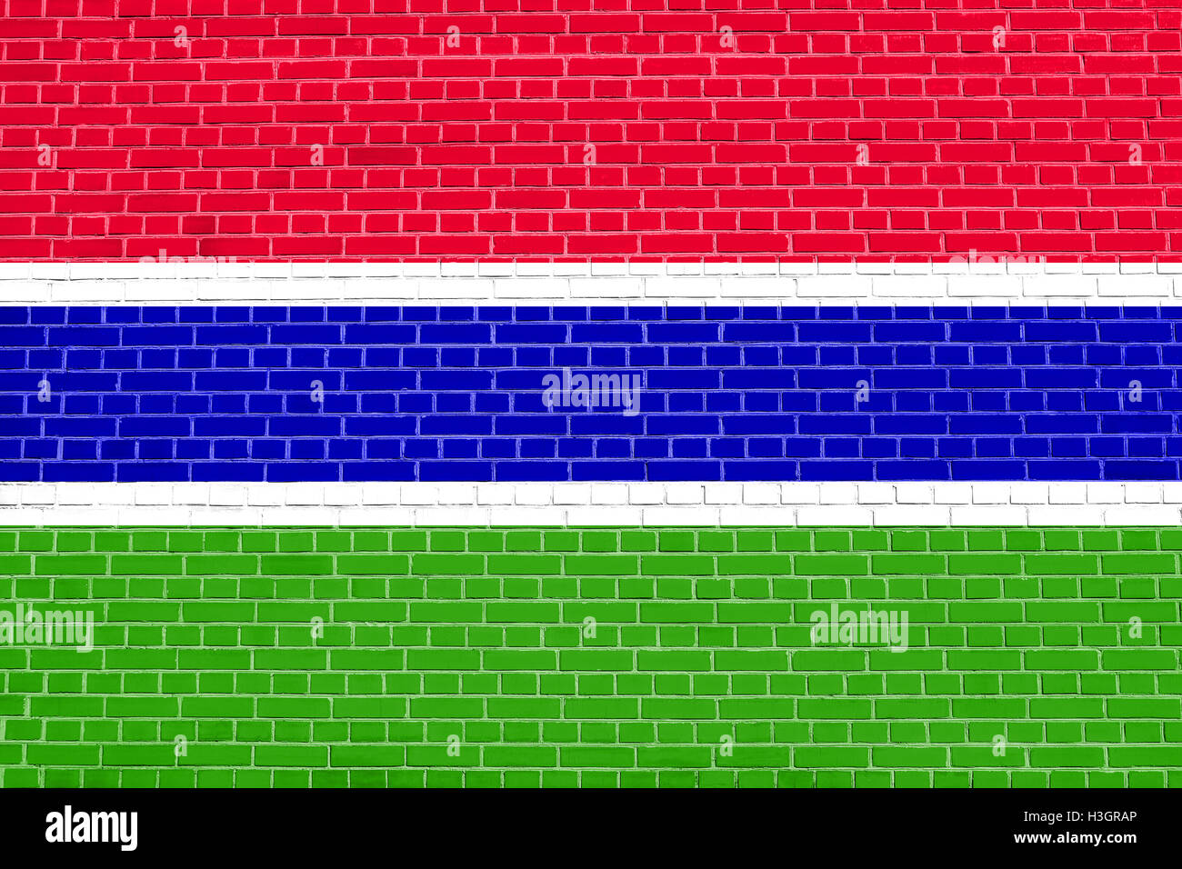 Drapeau officiel national gambien. Symbole patriotique africaine, bannière, élément, arrière-plan. Drapeau de la Gambie sur la texture mur de briques Banque D'Images