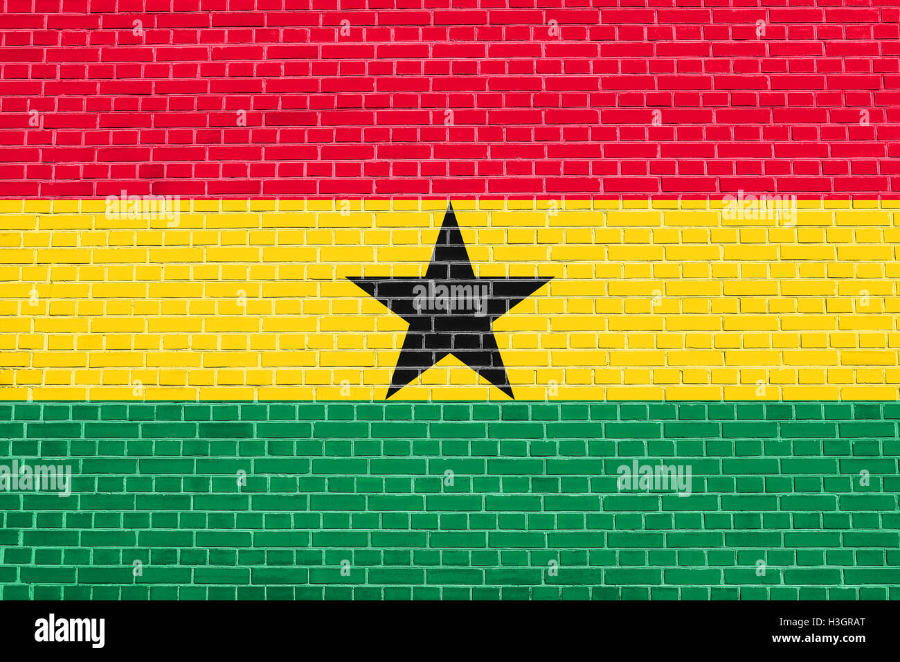 Drapeau officiel national ghanéen. Symbole patriotique africaine, bannière, élément, arrière-plan. Pavillon du Ghana sur la texture mur de briques Banque D'Images