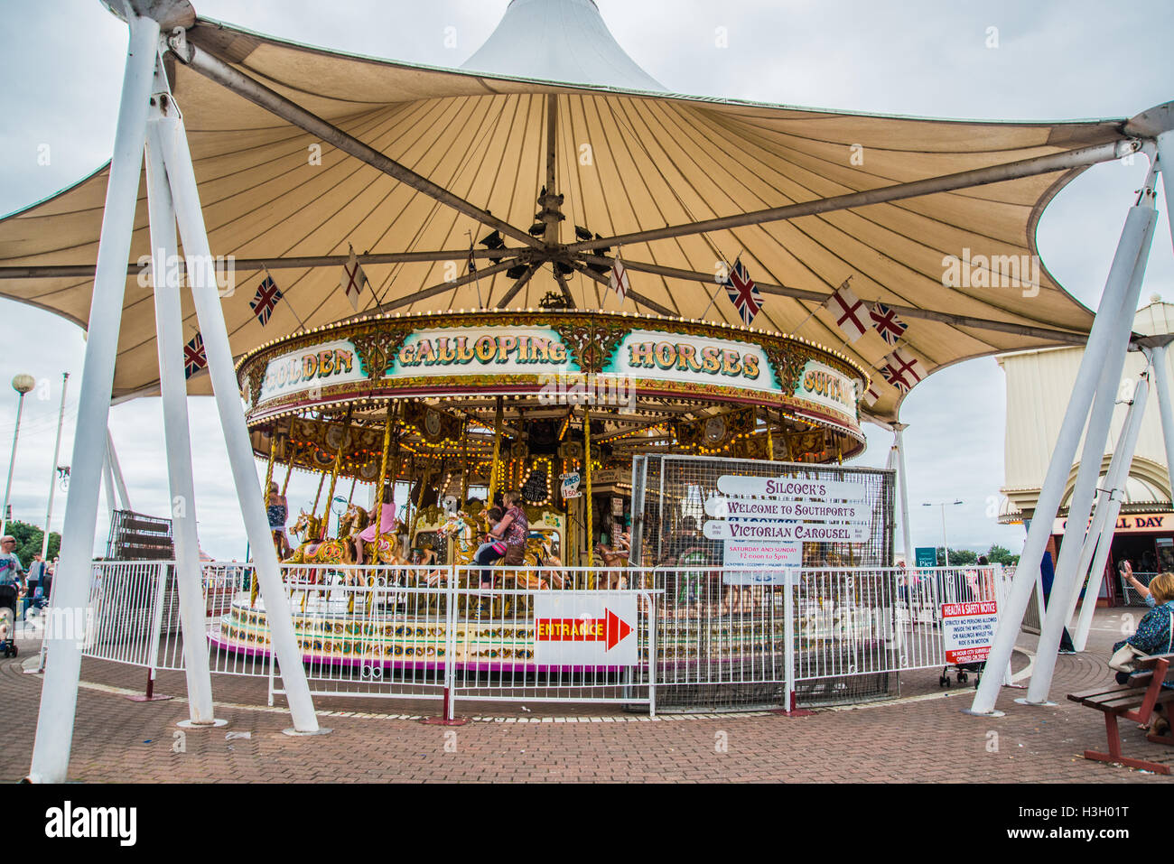 Carrousel à Southport Angleterre UK Ray Boswell Banque D'Images
