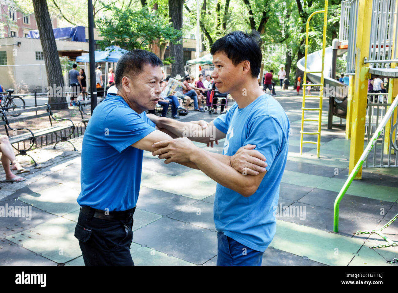 New York City, NY NYC, Lower Manhattan, Chinatown, Seward Park, parc public, terrain de jeu, Shuai Jiao Chinese Wrestling, sport, exercice, asiatique ethnie immi Banque D'Images