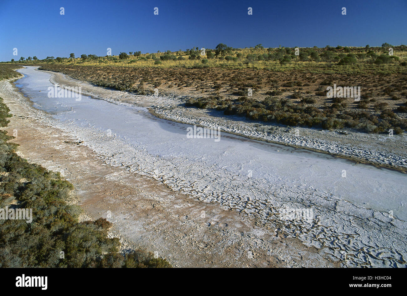 La rivière qui coule dans le lac de sel, déception Banque D'Images