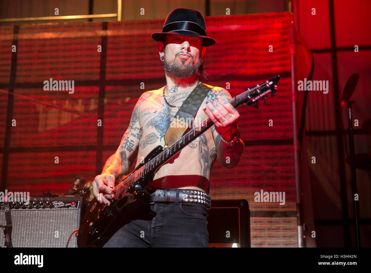 Le guitariste Dave Navarro de Jane's Addiction perfoms à la Loge maçonnique, le 21 septembre 2016 à San Francisco, Californie. Banque D'Images