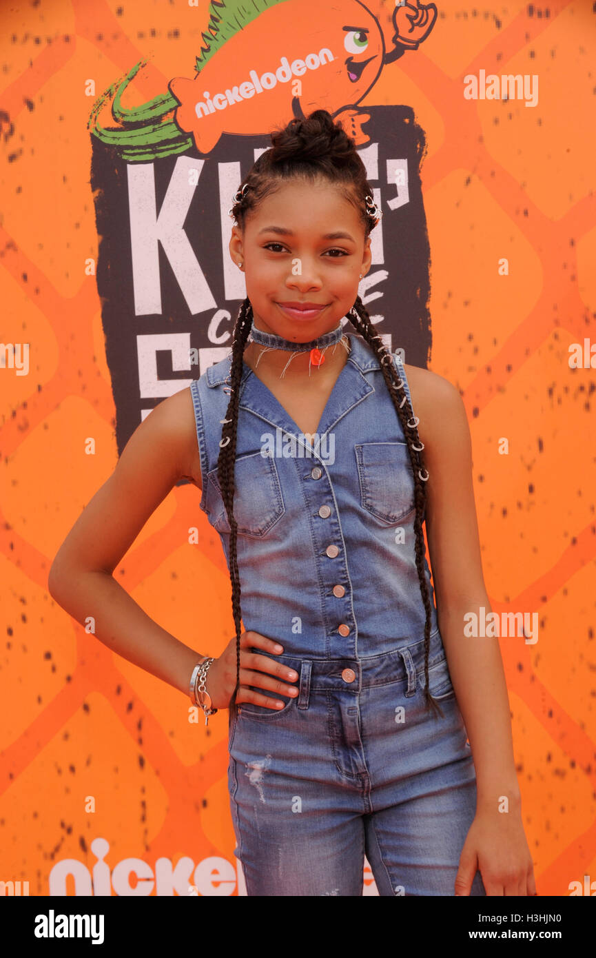 Kyla actrice Drew Simmons arrive à 2016 Nickelodeon Kids' Choice Awards Sport tapis orange à l'UCLA's Pauley Pavilion le 14 juillet 2016 à Los Angeles, Californie. Banque D'Images