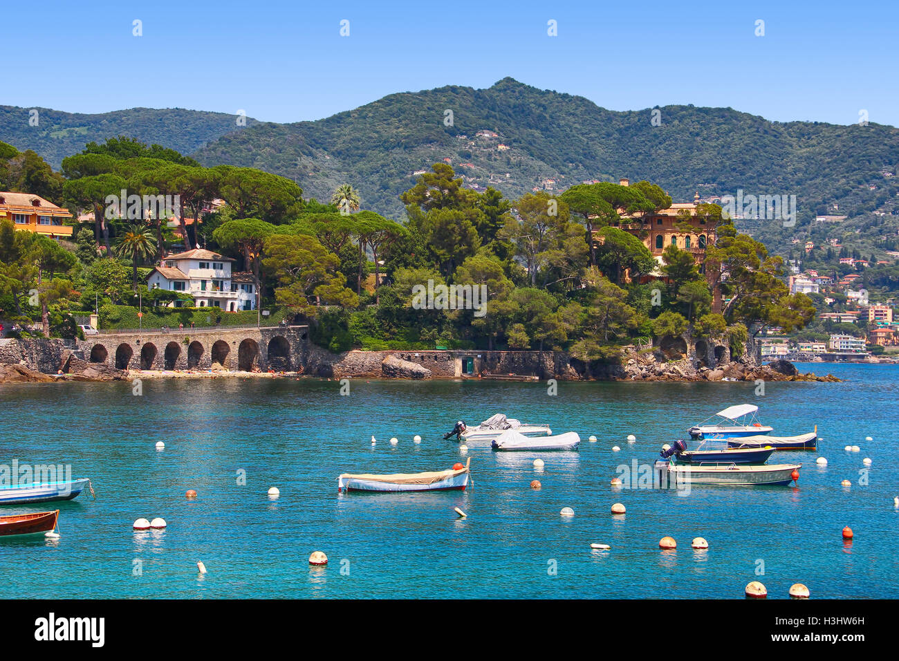 La côte de la mer de Rapallo resort, province de Gênes, ligurie, italie Banque D'Images
