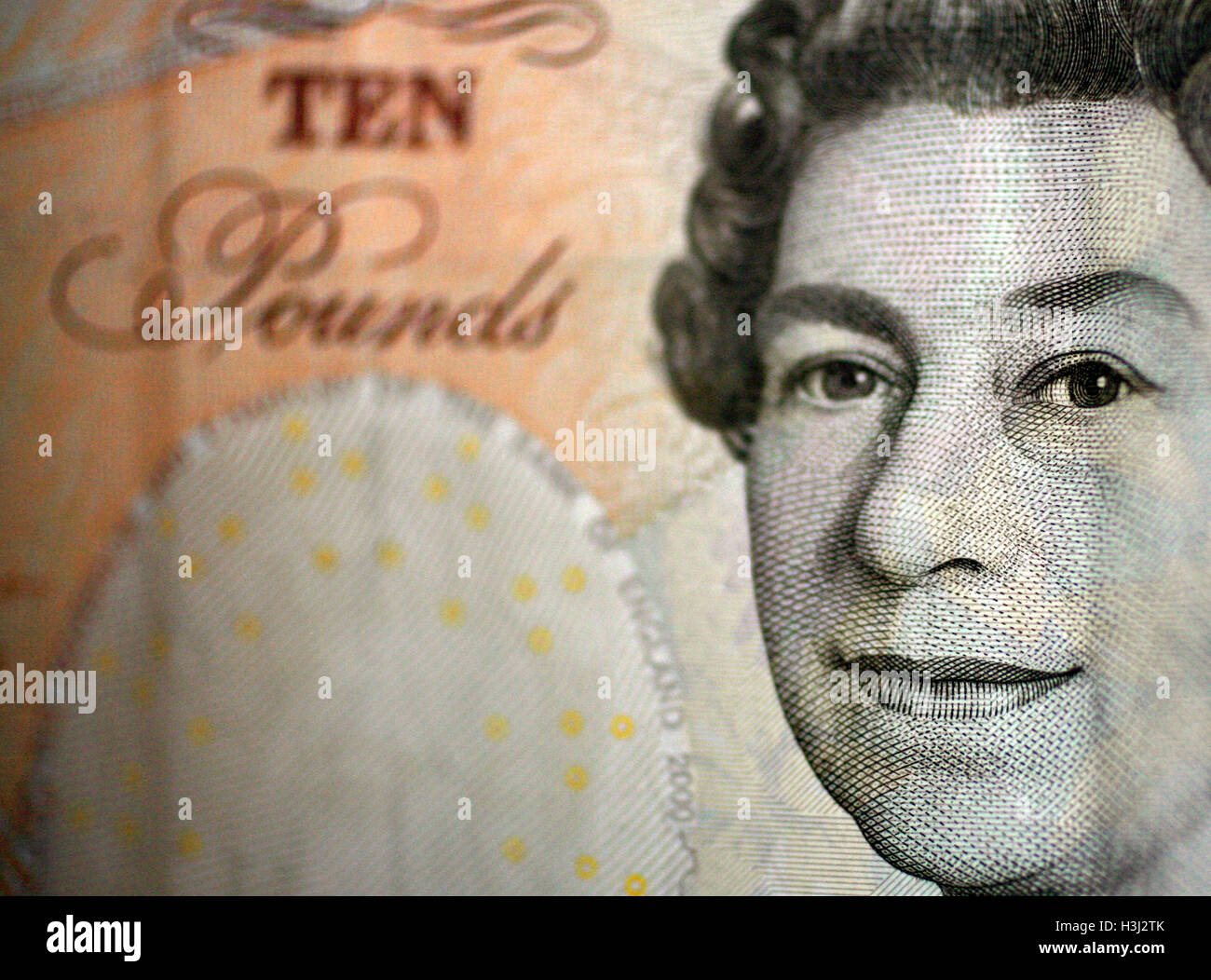 Une note de dix livres britanniques est vue dans un studio photo, à Londres, Angleterre le 9 octobre 2016. Banque D'Images