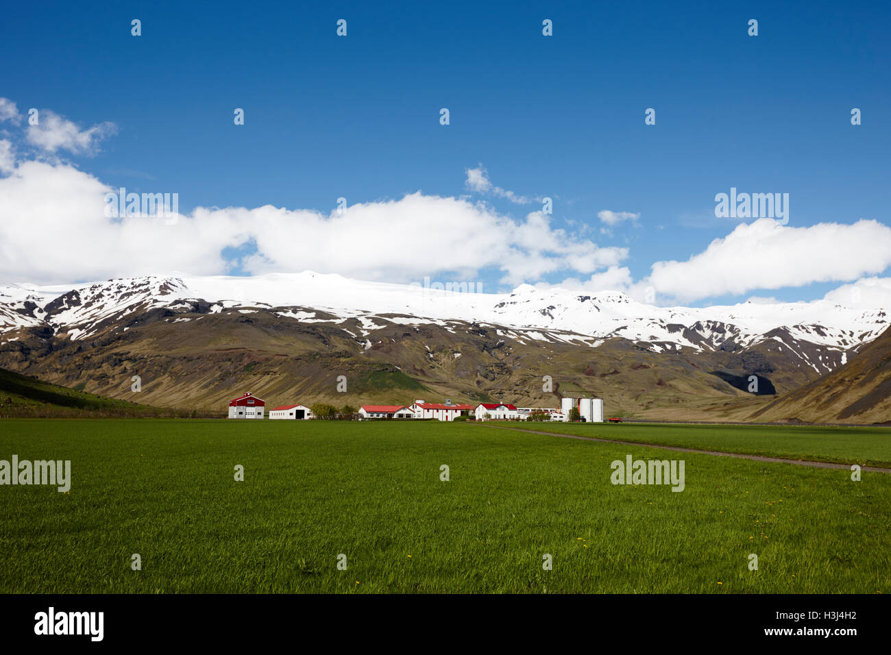 Thorvaldseyri ferme familiale sous l'islande eyjafjallajokull Banque D'Images