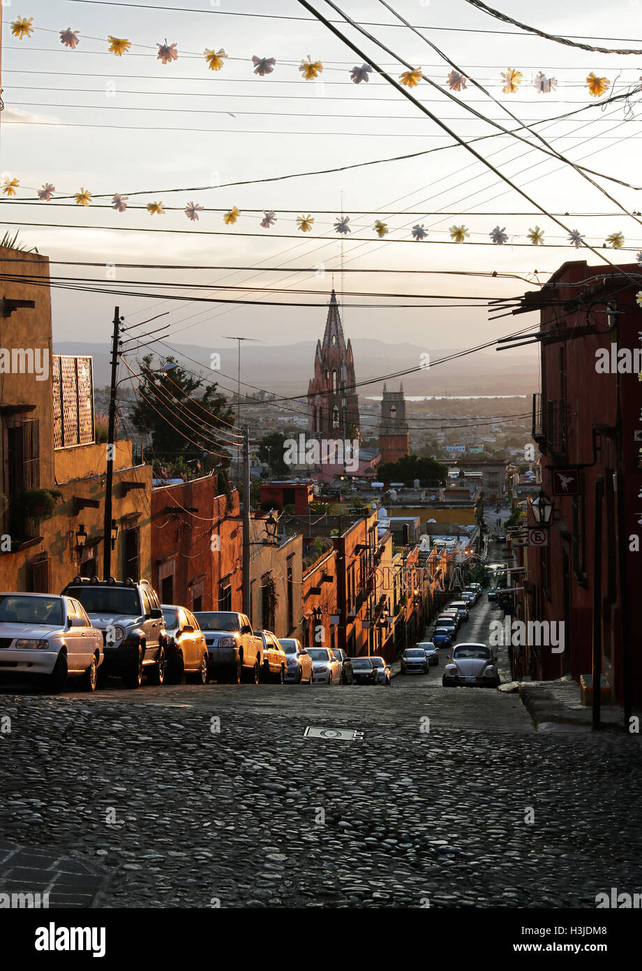 Rues pavées de San Miguel de Allende, Guanajuato, Mexique. Banque D'Images