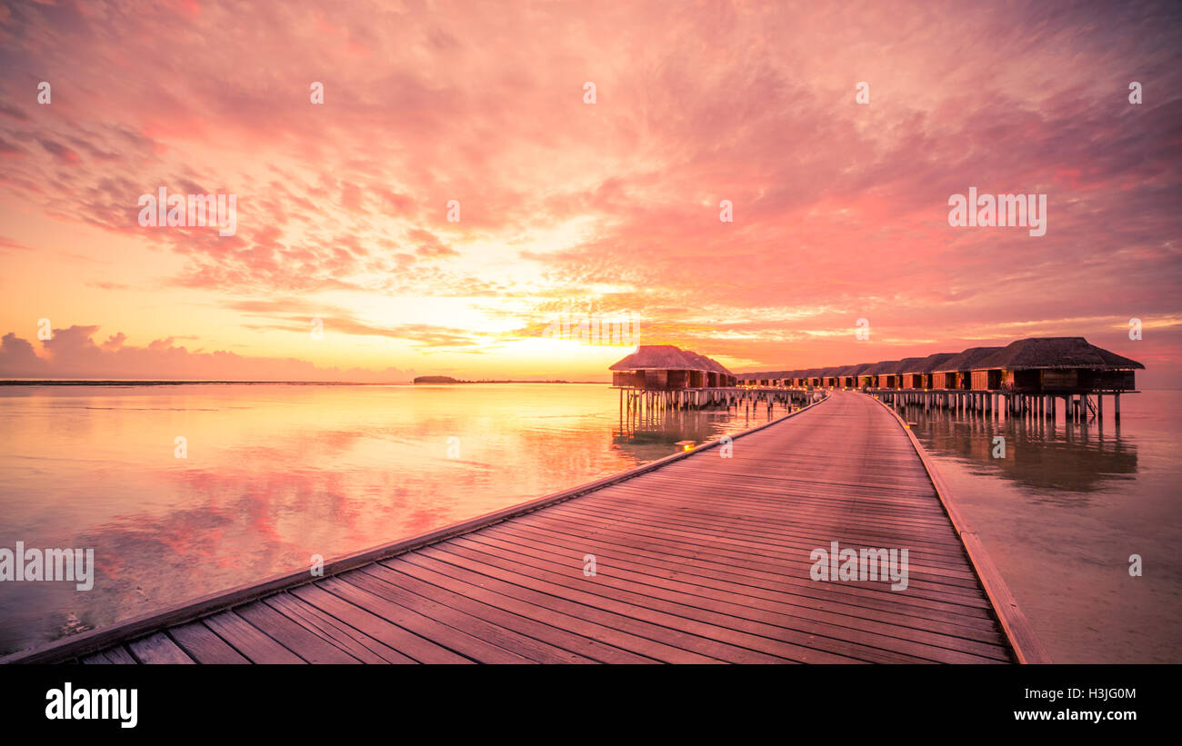 Belle plage. Paysage tranquille, relaxant, un paysage tropical design. Paysage Moody Banque D'Images Belle plage. Paysage tranquille, relaxant, un paysage tropical design. Paysage Moody Banque D'Images
