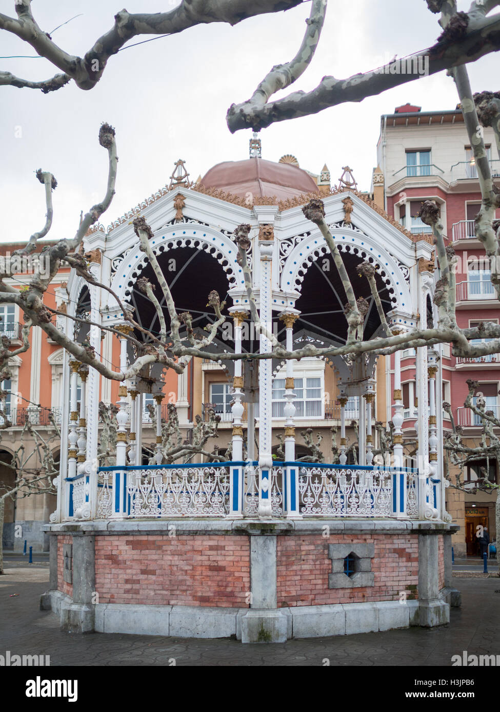 Parc kiosque à Portugalete Banque D'Images