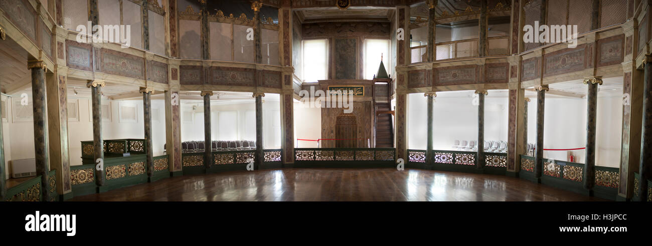 Cérémonie des derviches tourneurs. Cérémonie des derviches tourneurs soufis du Galata Mawlawi House Museum (Galata Mevlevihanesi Muzesi). Banque D'Images