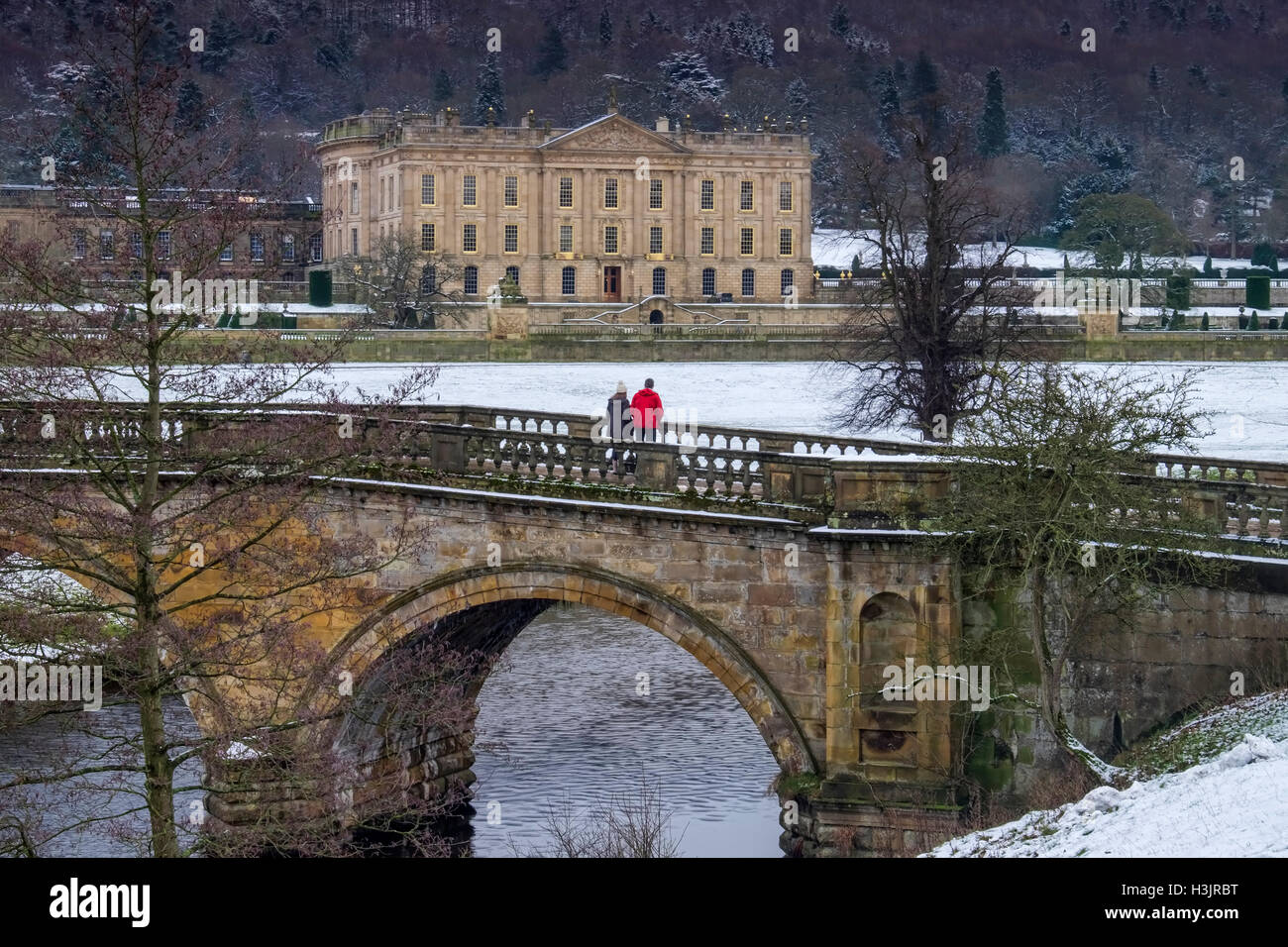Chatsworth House & Paine's Bridge sur la rivière Derwent, Peak District, Derbyshire, Angleterre, RU Banque D'Images