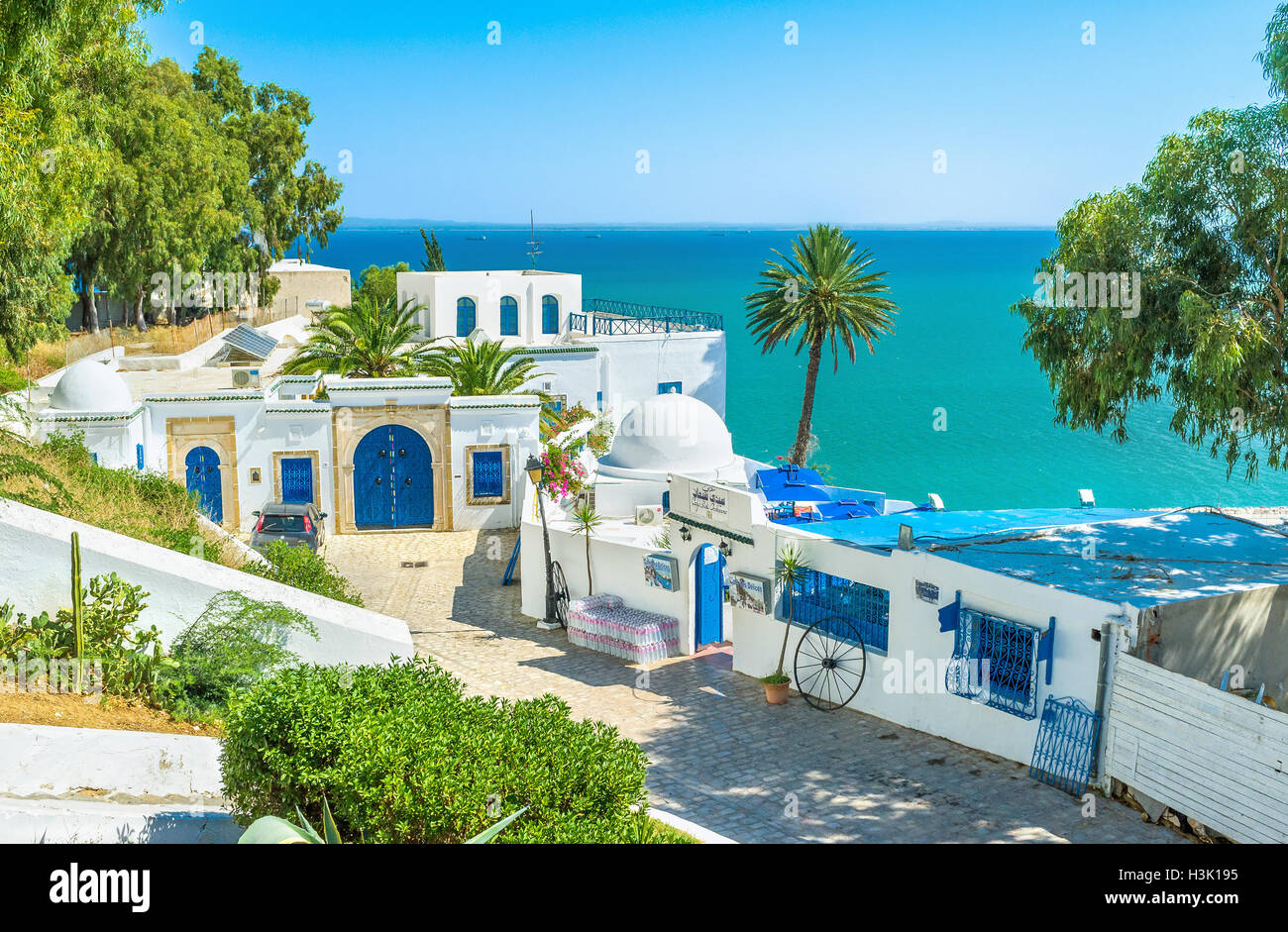Le village est le luxe resort tunisien situé sur la montagne en banlieue de Tunis à Sidi Bou Said. Banque D'Images