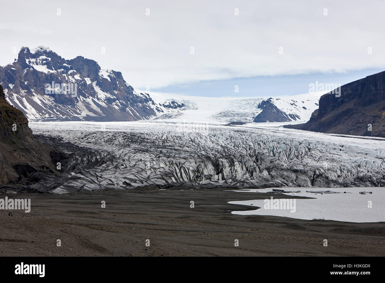 Couvert de cendres et de Skaftafell glacier Vatnajokull moraine frontale parc national en Islande Banque D'Images Couvert de cendres et de Skaftafell glacier Vatnajokull moraine frontale parc national en Islande Banque D'Images