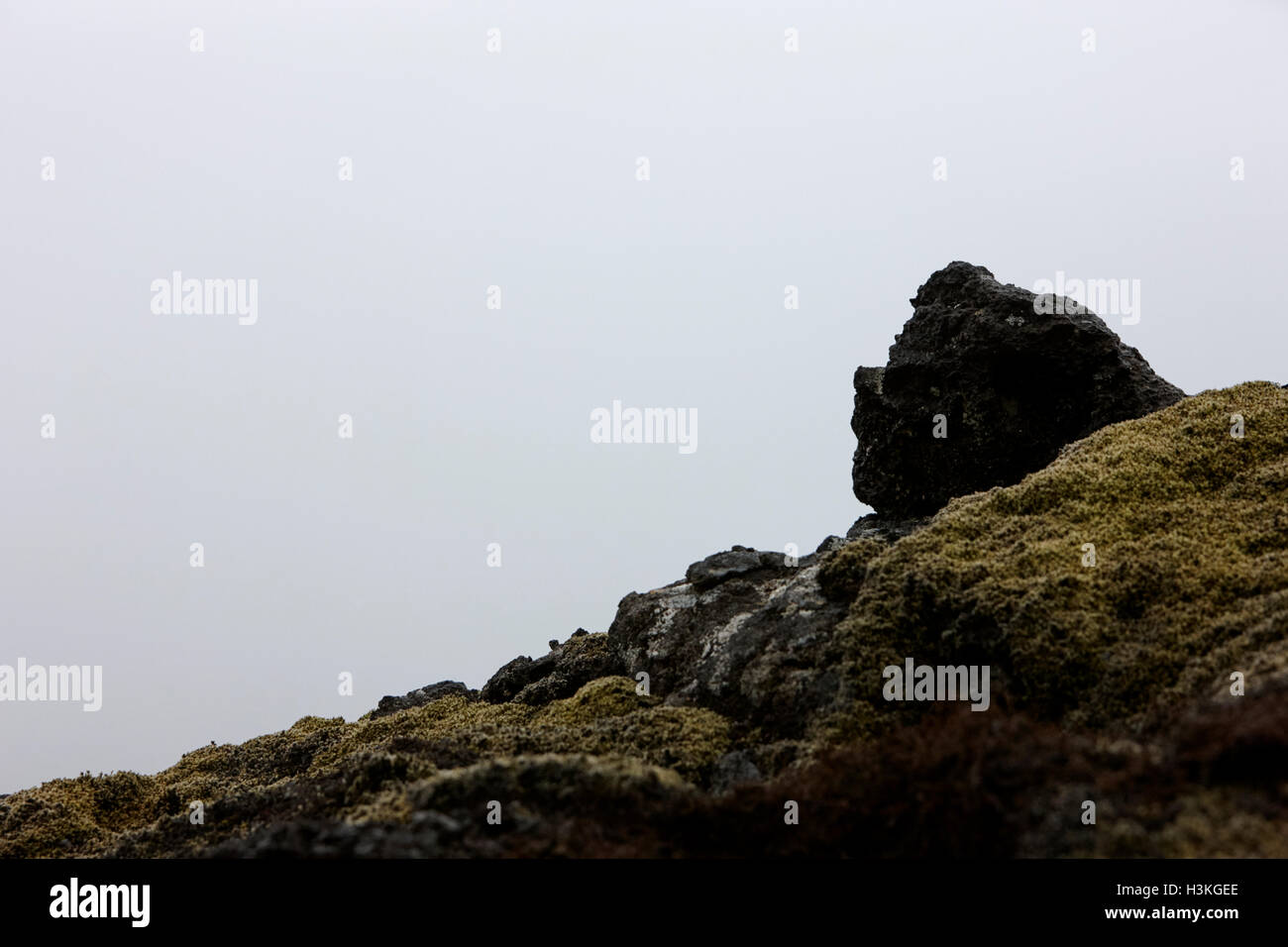Troll face dans le domaine des pierres de lave volcanique en Islande Banque D'Images