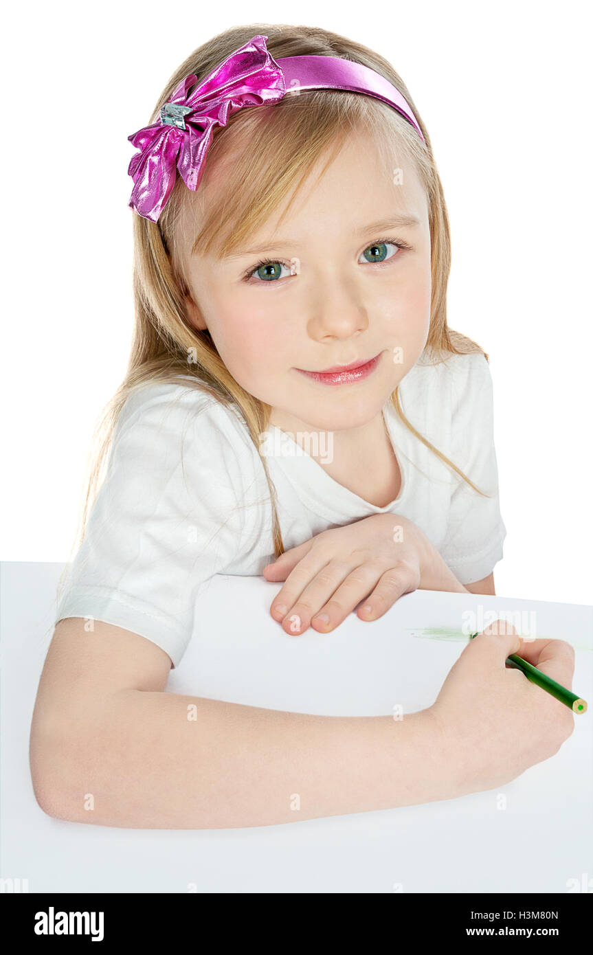 Jolie petite fille peint sur papier Banque D'Images
