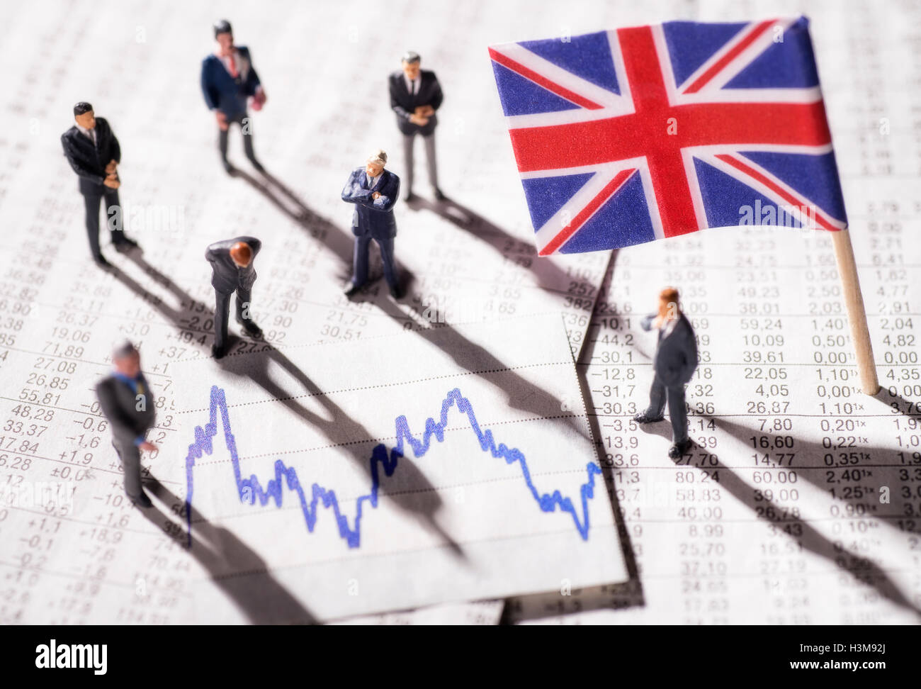 Manager avec la carte et le drapeau de Grande-Bretagne Banque D'Images