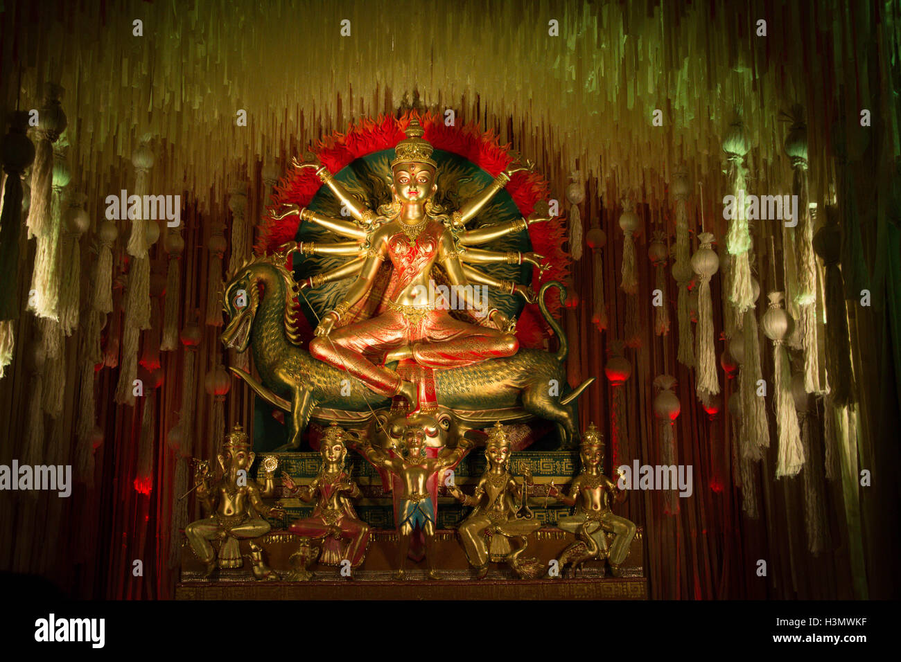 Une incarnation de devi thème dans Kolkata 2016 Durga Puja Banque D'Images