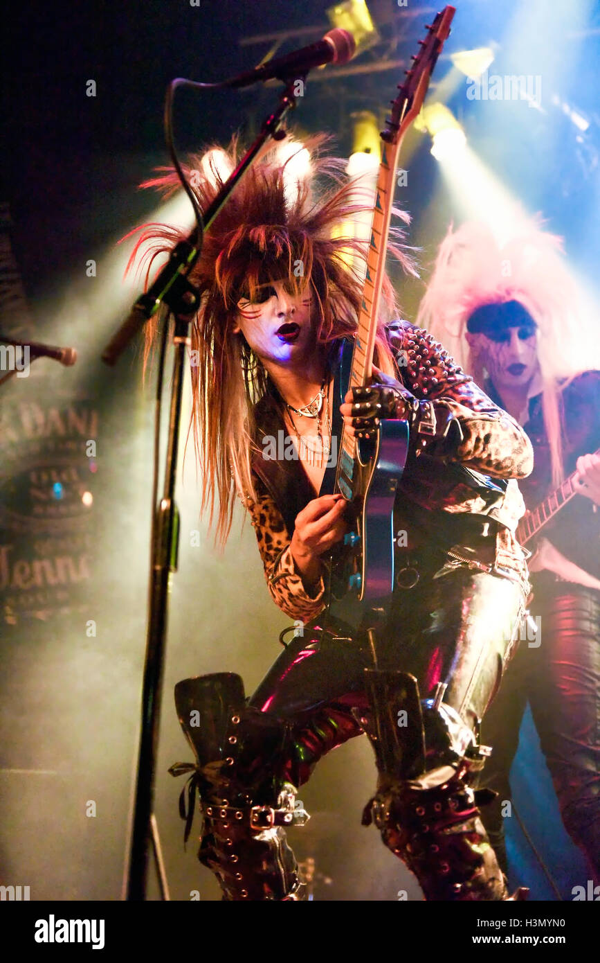 Hollywood en Californie, le 17 août 2016, le guitariste du groupe Salems Lott, Nation Cheveux Bataille des groupes au Whisky Banque D'Images