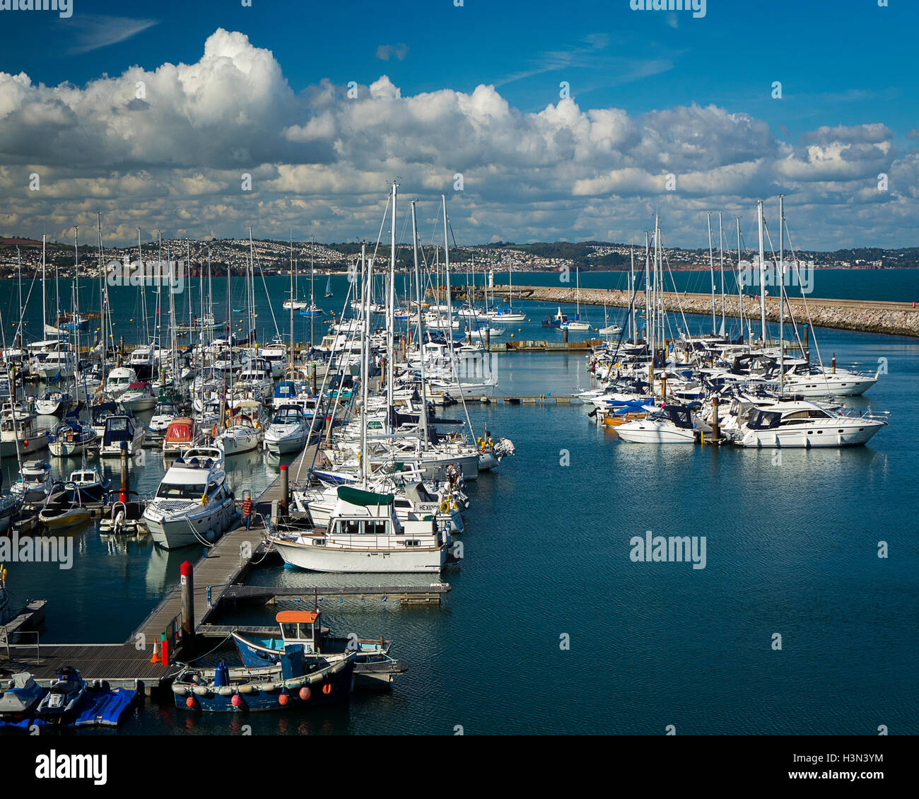 Fr - Brixham DEVON : Marina Banque D'Images