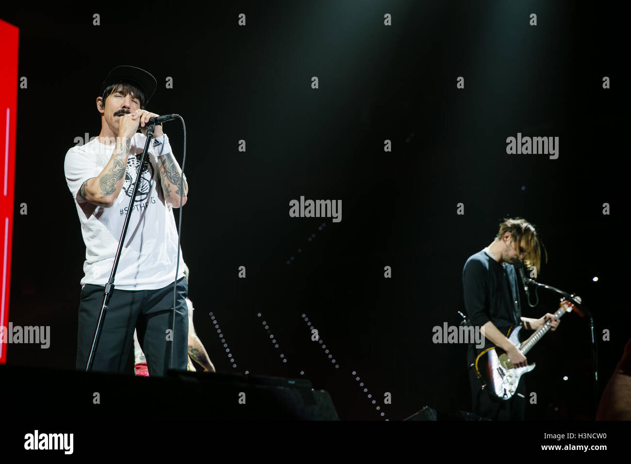 Turin, Italie. 10 octobre 2016. Piments rouges chauds exécutés vivants à Turin crédit: Daniele Baldi Banque D'Images
